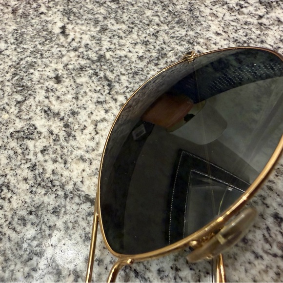 Like New Ray-Ban Cockpit Aviators Gold Frame Sunglasses - Picture 5 of 7